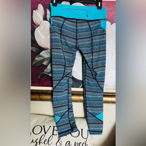 LULULEMON Lulu Cropped Leggings with Pockets Women’s 4 - Picture 4 of 13